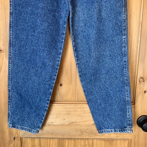 Vintage Chic mom / high rise denim jeans with pleat front & no back pockets - Picture 11 of 14